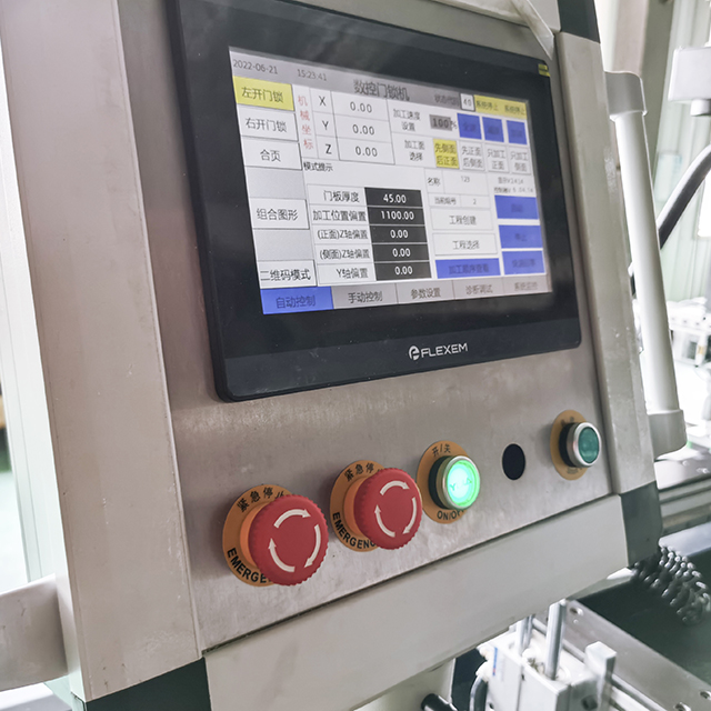 Puerta de madera de alta precisión Holce de perforación CNC Router