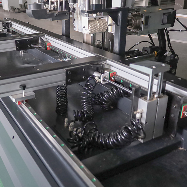Puerta de madera de alta precisión Holce de perforación CNC Router