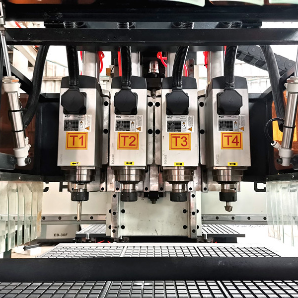 Cuatro enrutador CNC de husillo (3)
