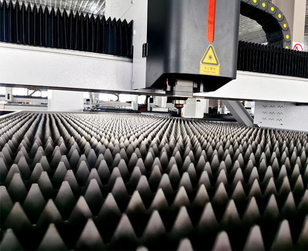 corte de m&aacute;quina l&aacute;ser