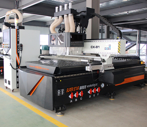 ¿Cuáles son las ventajas de la máquina de corte CNC de cuatro procesos?