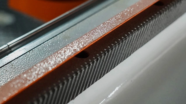 Enrutador CNC frente a herramientas tradicionales para trabajar la madera: ¿cuál es la adecuada para usted?